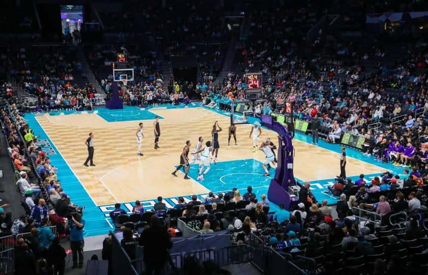 Los Angeles Lakers at Charlotte Hornets