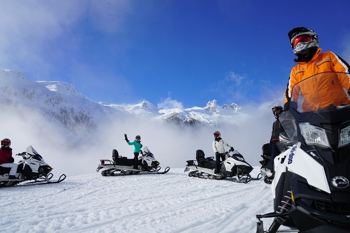 2 Hour Wilderness Adventure Snowmobile Tour in Whistler