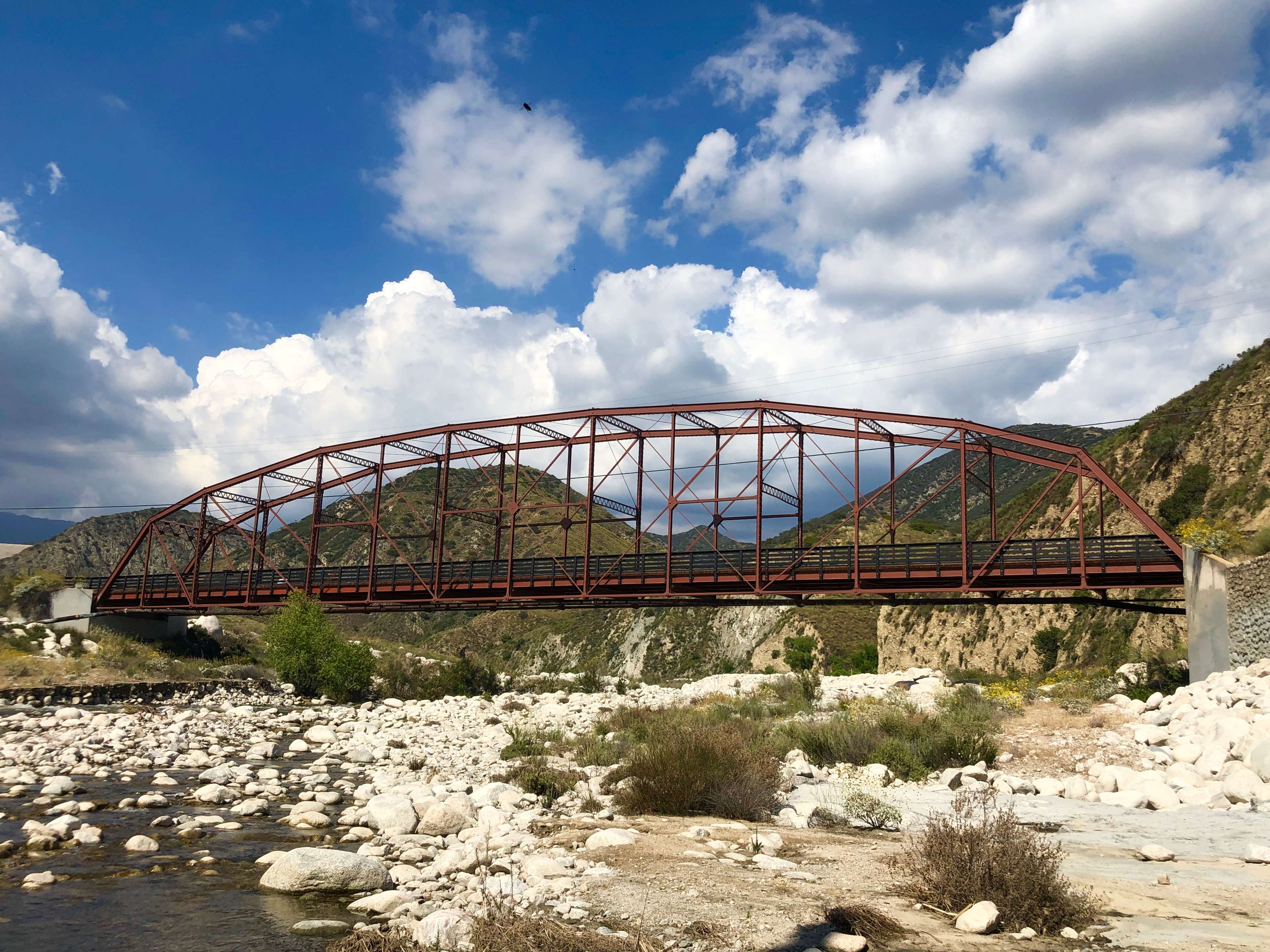 Places to Eat & Drink in Highland, California