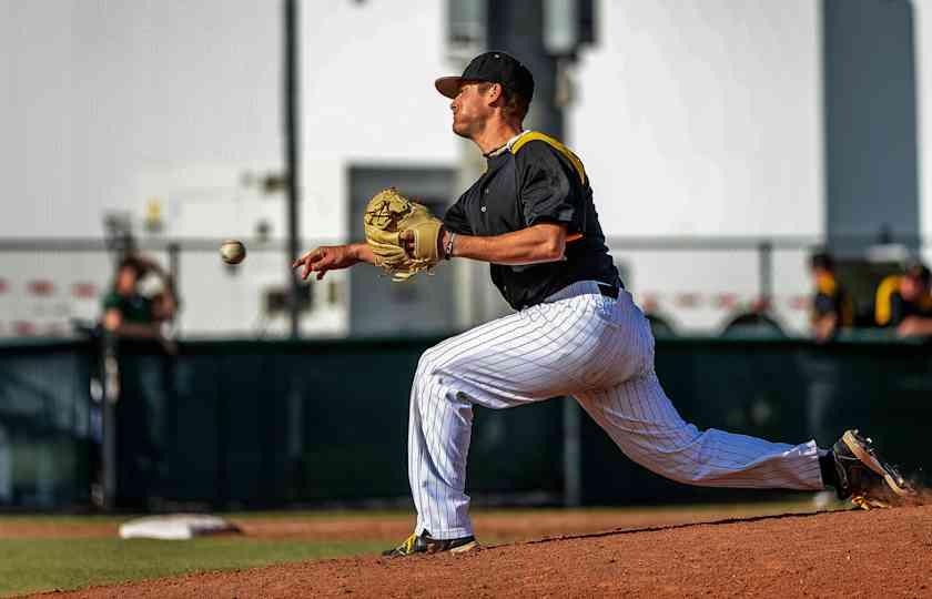 Western Kentucky Hilltoppers at Kennesaw State Owls Men's Baseball
