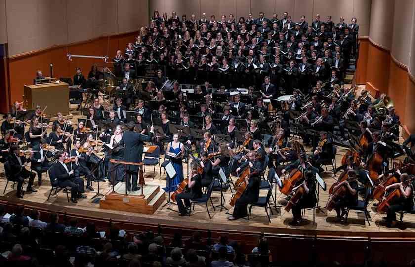 LAMONT SYMPHONY ORCHESTRA & CHOIRS: Ein Deutsches Requiem