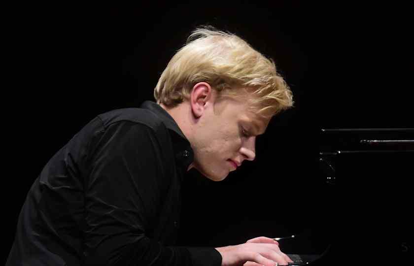 Alexander Malofeev - Rachmaninoff's Piano Concerto No. 2