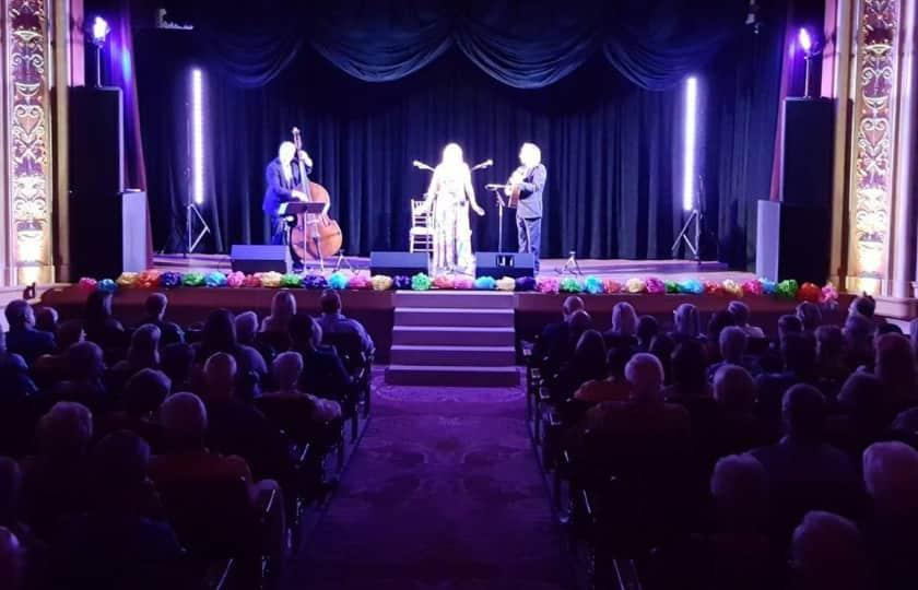 Peter, Paul & Mary Alive - The Tribute