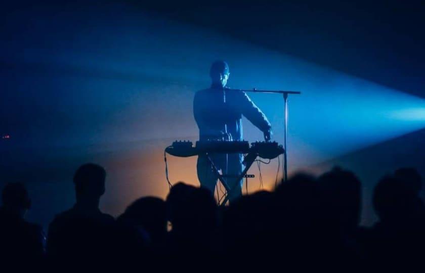 Cold LIfe: Forever Grey / Sydney Valette