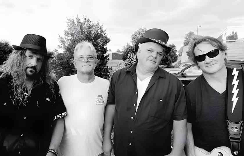 Stifler's Mom - The Ultimate 90's Experience