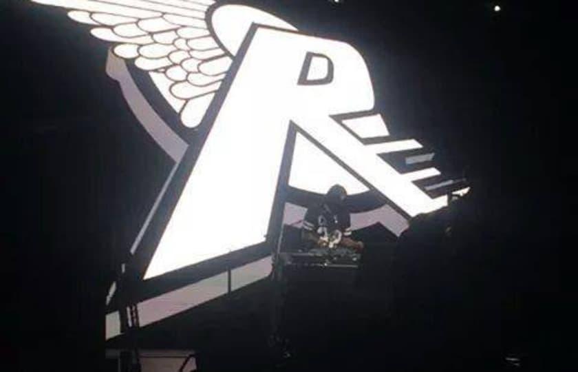 Rare Essence with special guest EU featuring Sugar Bear