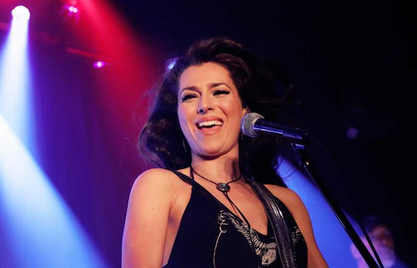 Jessica Lynn - A Very Merry Classic Christmas