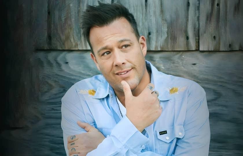 Uncle Kracker (outdoors)