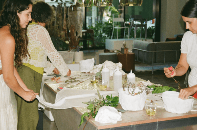 Botanical Printing Workshop with Kasiopya at Hotel Continental
