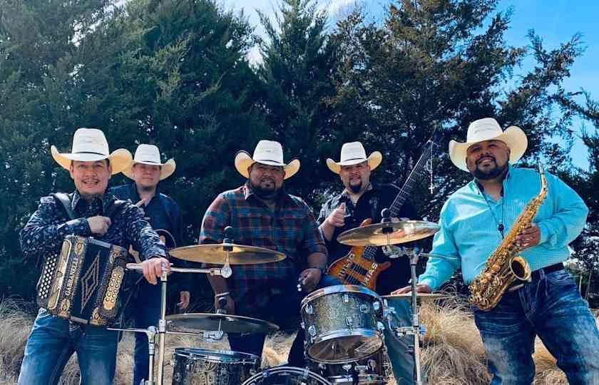 PETROLEROS DEL BRAVO, ADOLFO URIAS Y SU LOBO NORTEÑO & MAS