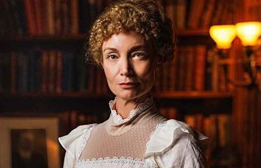 Northlight Theatre - Gaslight