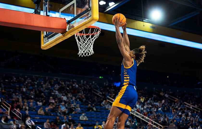 UC Irvine Anteaters at Cal State Bakersfield Roadrunners Basketball