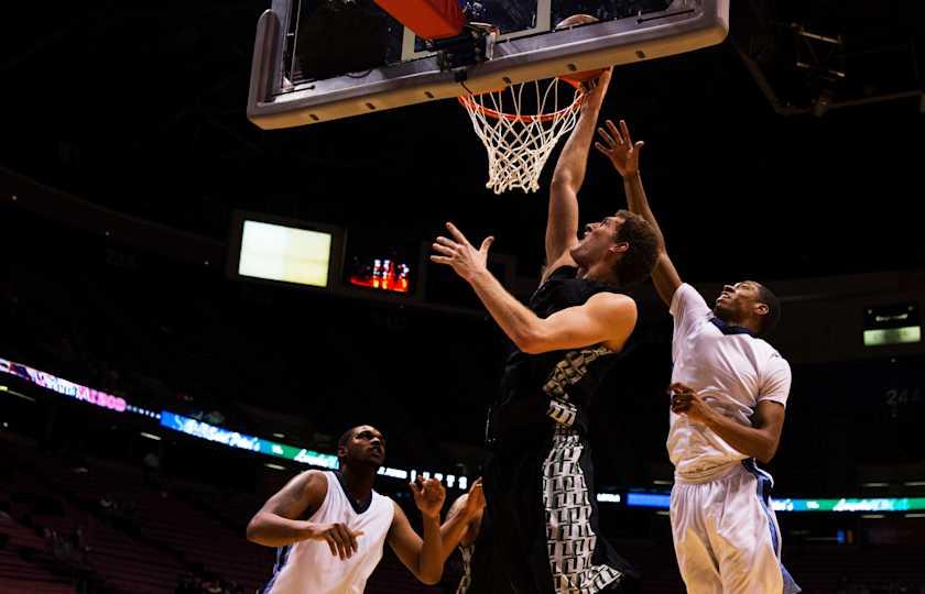 Colgate Raiders at Loyola Maryland Greyhounds Basketball