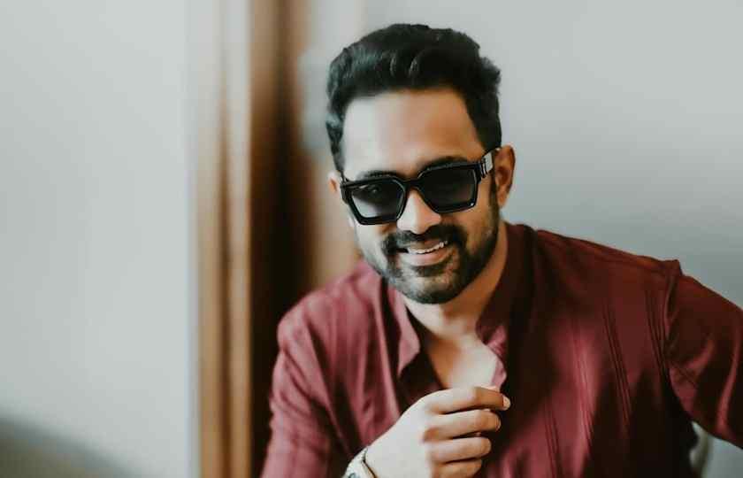Asif Ali