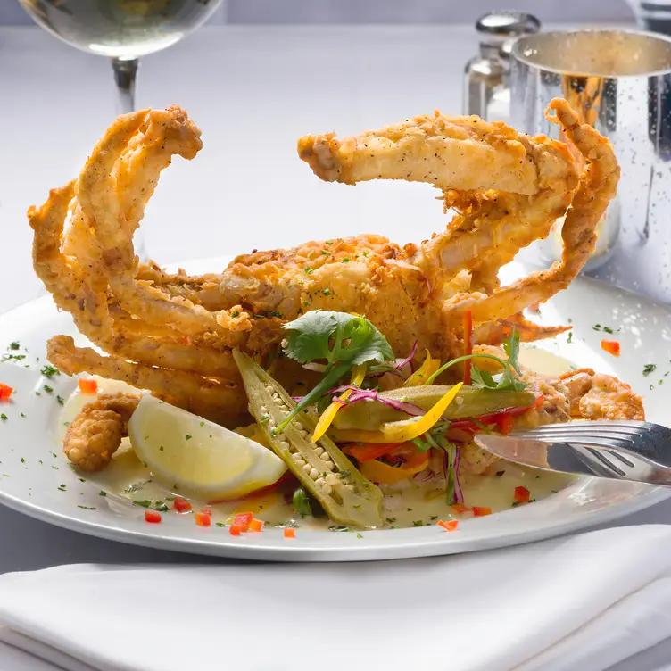 Pat Gallagher's 527 Restaurant & Bar