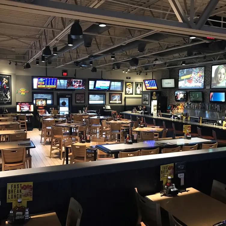 Buffalo Wild Wings - Lake Orion