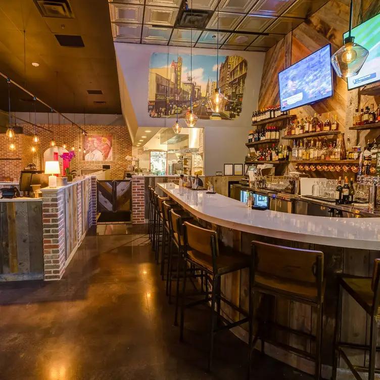 Viale Pizza and Kitchen