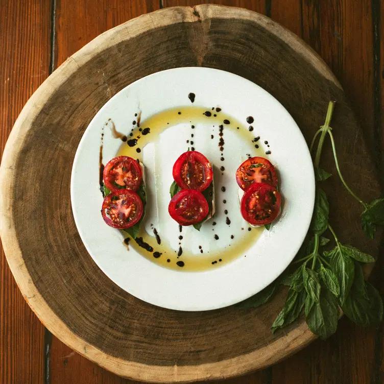 Dodici Pizza and Wine