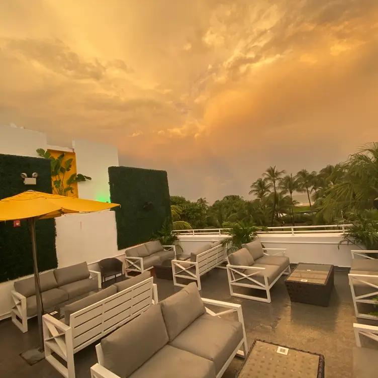 Voodoo Rooftop Lounge & Hookah