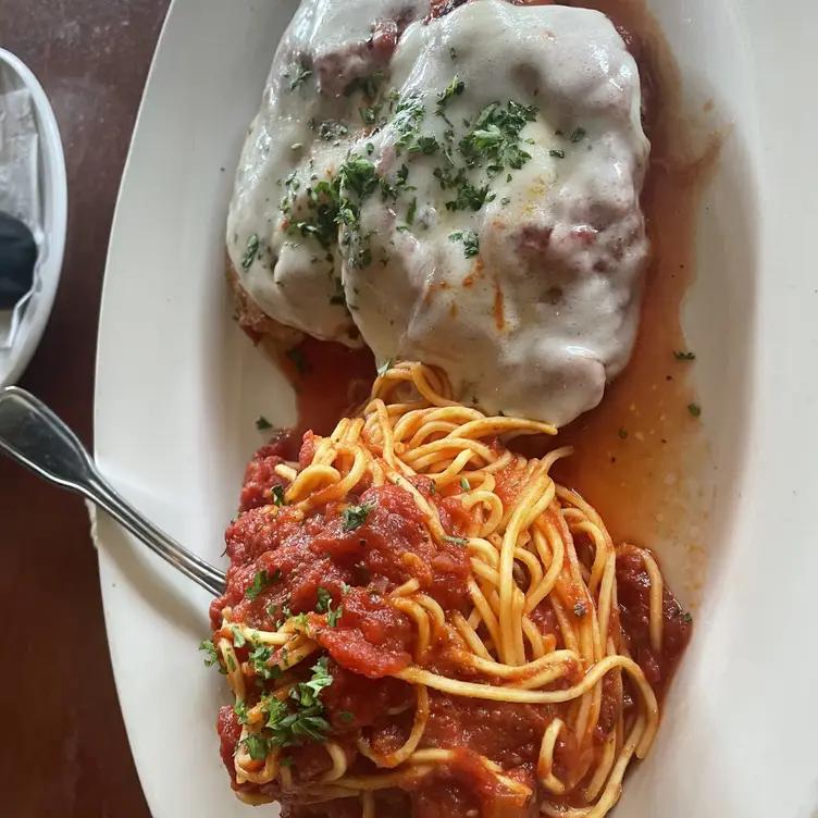 D'Amato's Restaurant & Goodnite Gracie Martini Bar