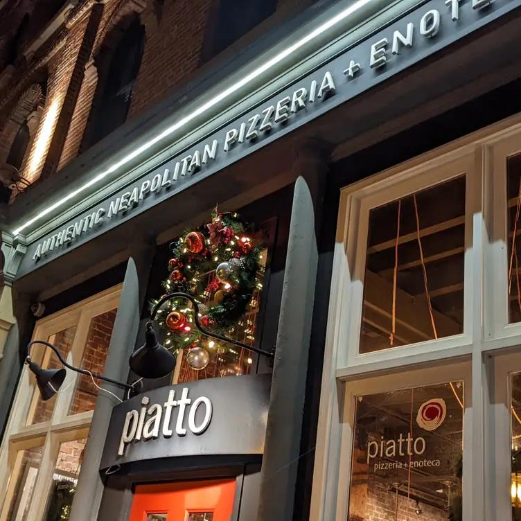 Piatto Pizzeria + Enoteca-Charlottetown