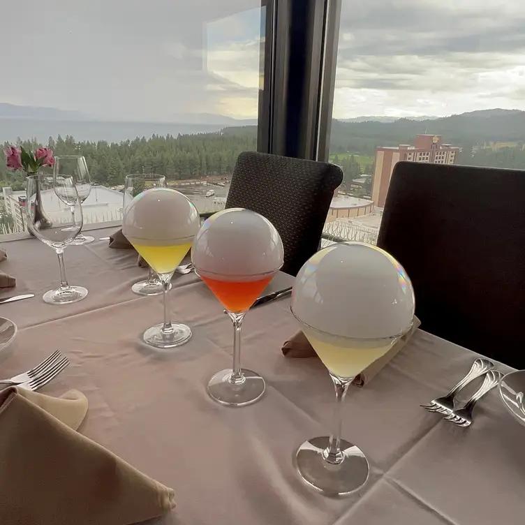 Friday's Station Steak & Seafood Grill - Harrah's Lake Tahoe