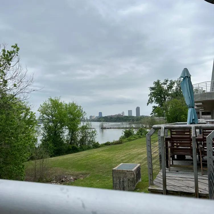 Brave New Restaurant