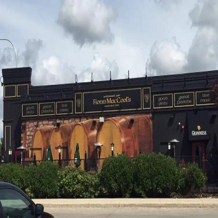 Fionn MacCool's - Crossroads