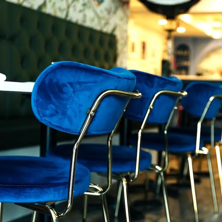 Vain In Versailles Bistro