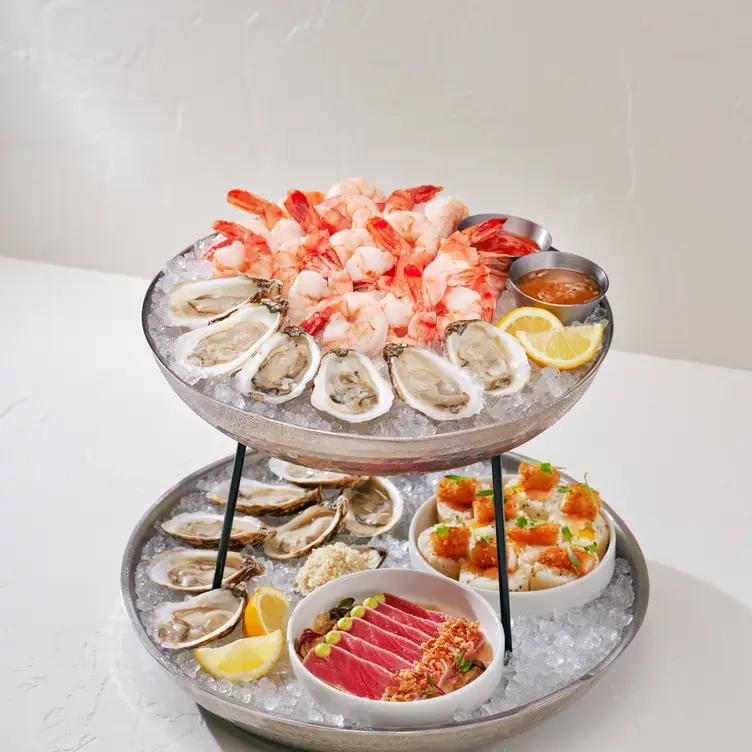 Earls Kitchen + Bar - Yorkville