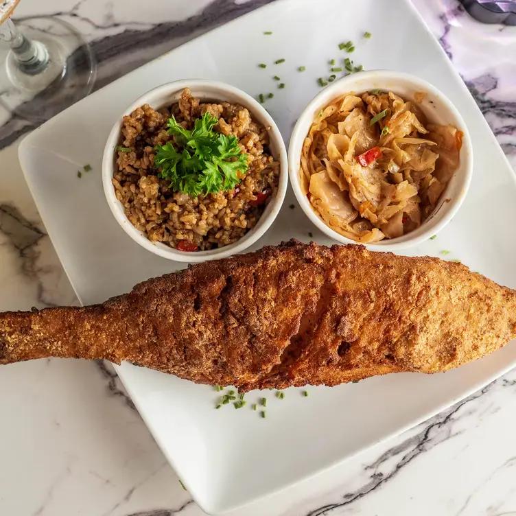 Swigzz Restaurant & Lounge