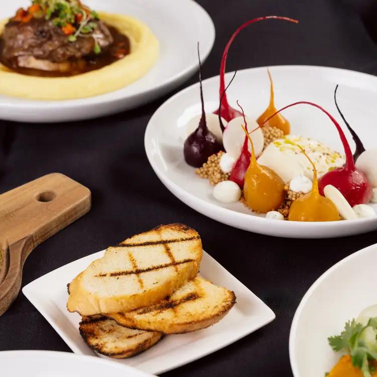 MIXT Lobby Lounge @ Sheraton Vancouver Guildford Hotel