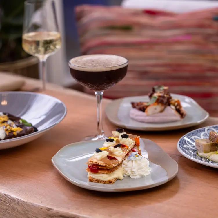 TAMBO - Cocina & Cocktails