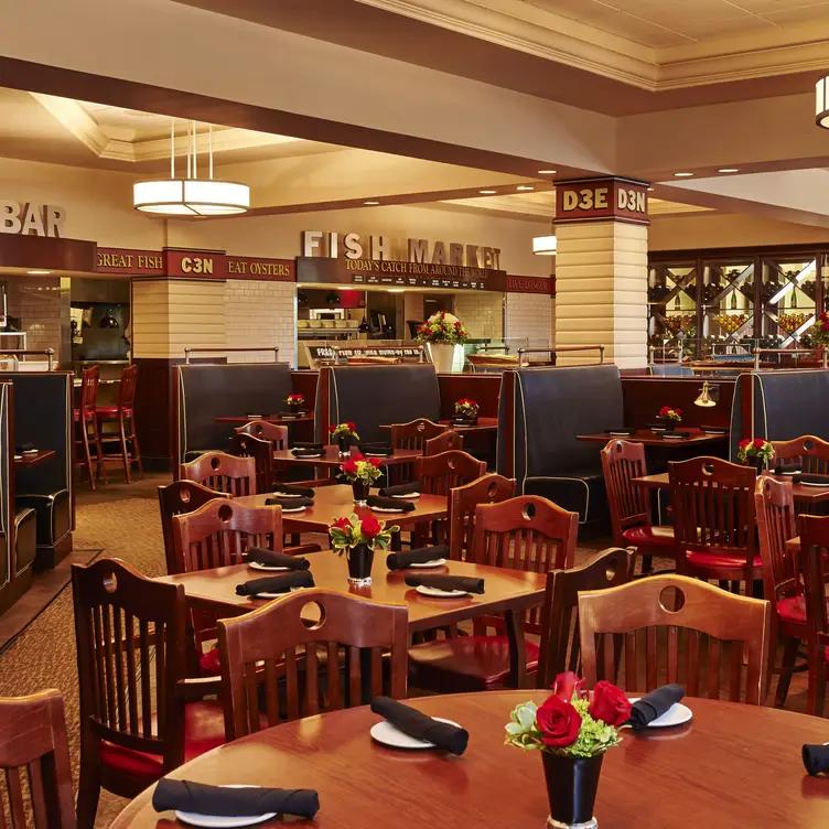 Mitchell's Fish Market - Livonia