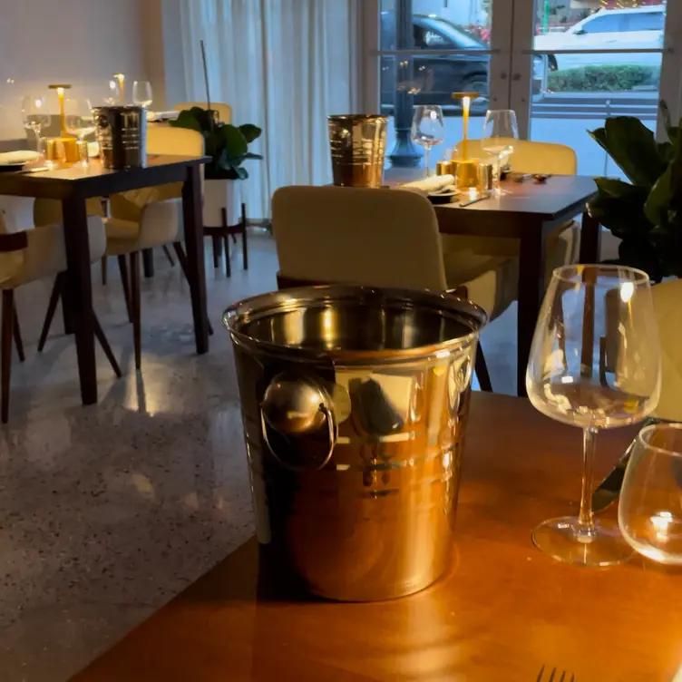 Nettuno Oysters & Seafood