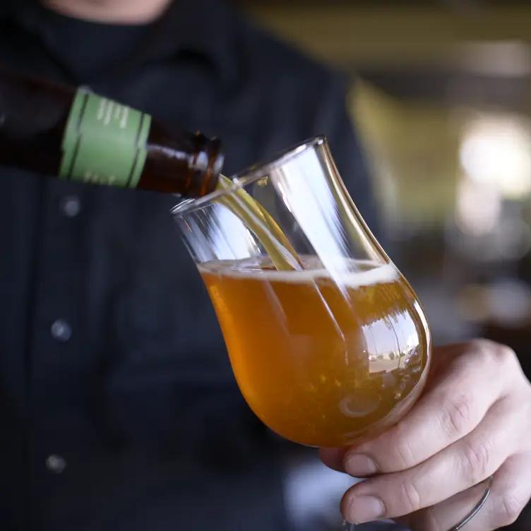 house. wine. & bistro.