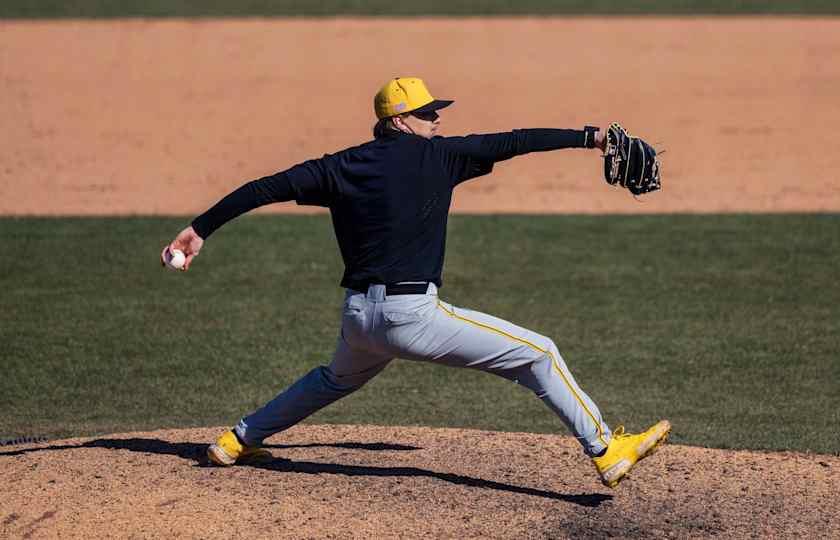 Loras Duhawks at Iowa Hawkeyes Baseball