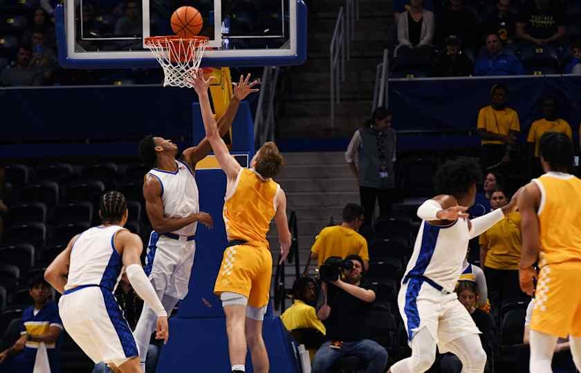 Saint Peter's Peacocks at Canisius Golden Griffins Basketball