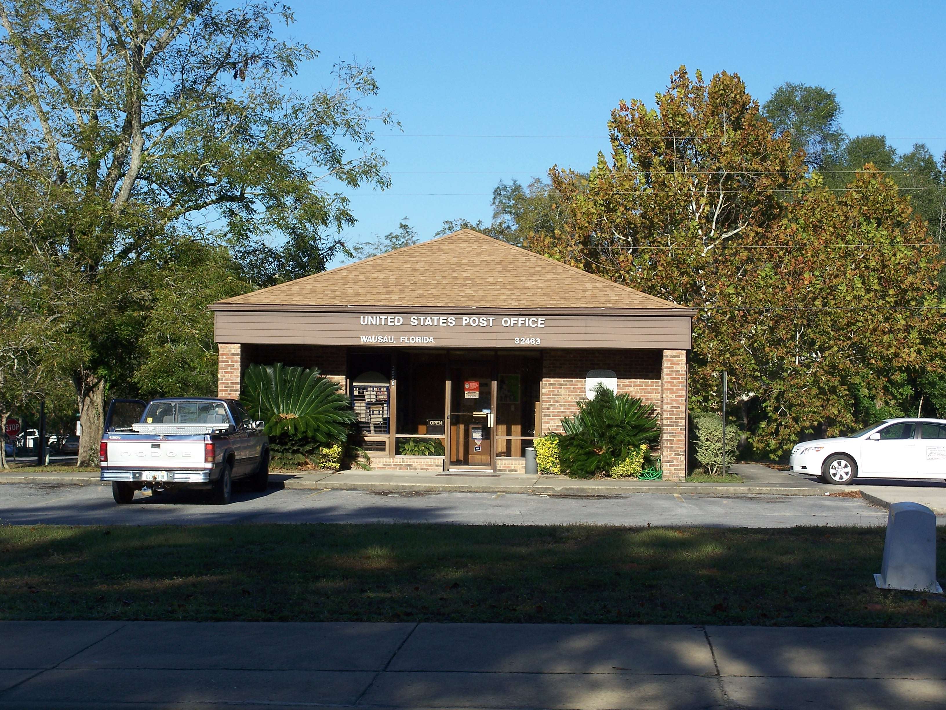 Places to Eat & Drink in Wausau, Florida